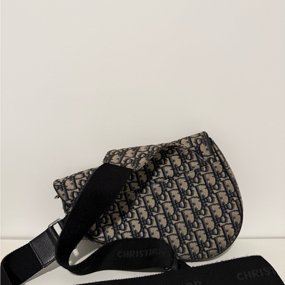 Dior Messenger Bag - Picture 3 of 8